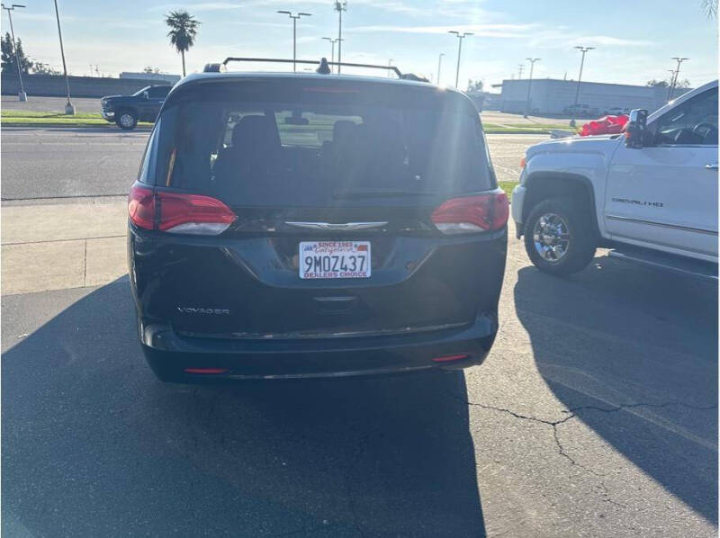 2021 Chrysler Voyager LXi