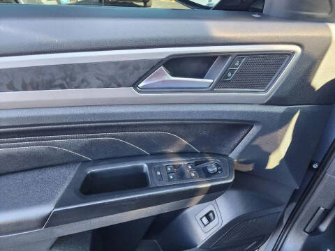 2020 Volkswagen Atlas Cross Sport V6 SEL R-Line 4Motion