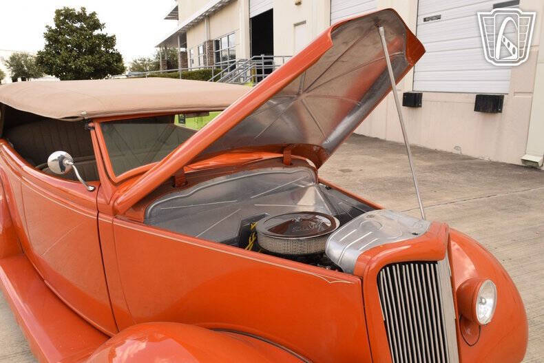 1935 Ford Phaeton