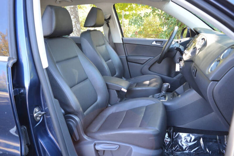2011 Volkswagen Tiguan SEL