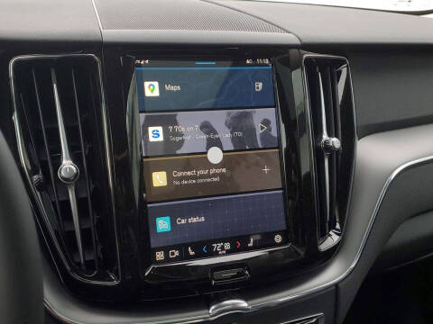 2025 Volvo XC60 T8 Core Dark Theme
