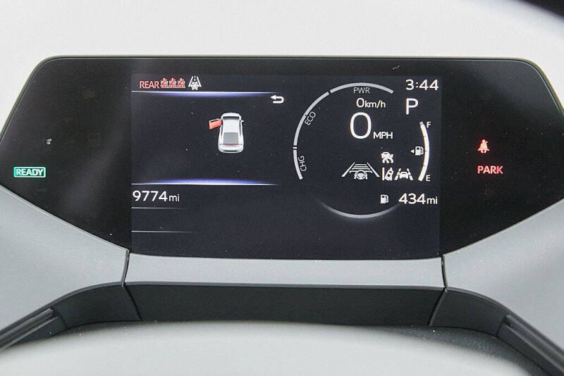 2025 Toyota Prius LE