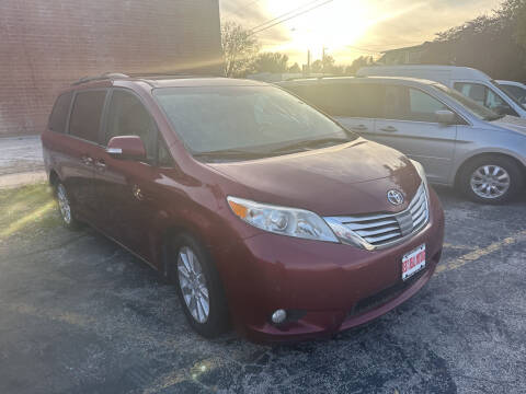 2013 Toyota Sienna for sale at Best Deal Motors in Saint Charles MO