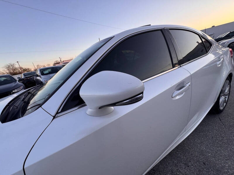 2016 Lexus IS 200t