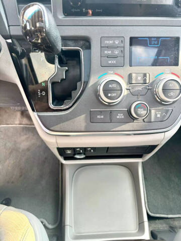 2017 Toyota Sienna