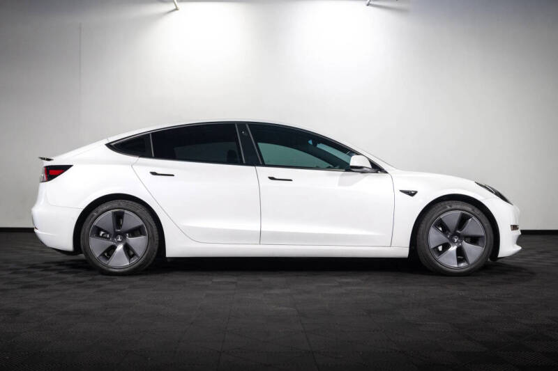 2021 Tesla Model 3 Standard Range Plus