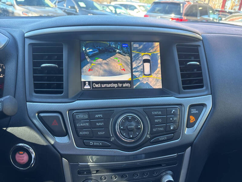 2020 Nissan Pathfinder SL