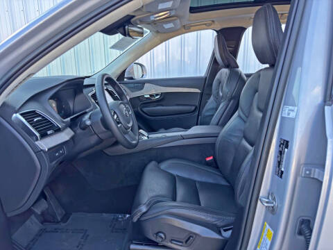 2023 Volvo XC90 Recharge T8 Ultimate Bright Theme 6P