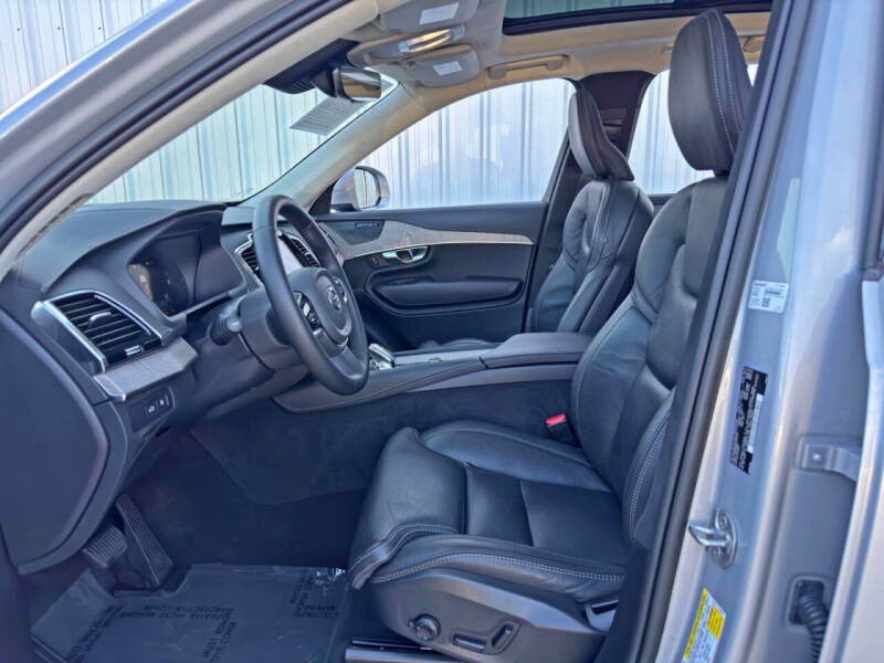 2023 Volvo XC90 Recharge T8 Ultimate Bright Theme 6P