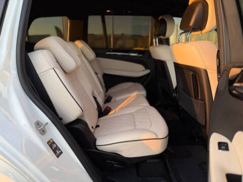 2015 Mercedes-Benz GL-Class GL 550 4MATIC