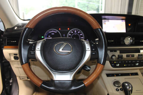 2015 Lexus ES 300h