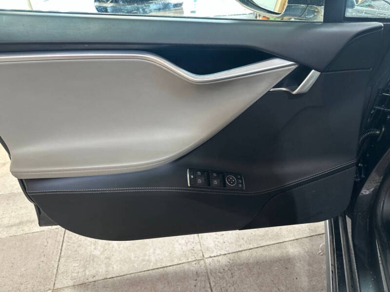 2015 Tesla Model S