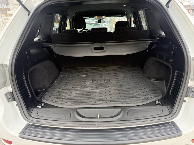 2018 Jeep Grand Cherokee Laredo E