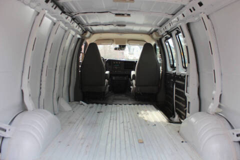 2024 Chevrolet Express 2500