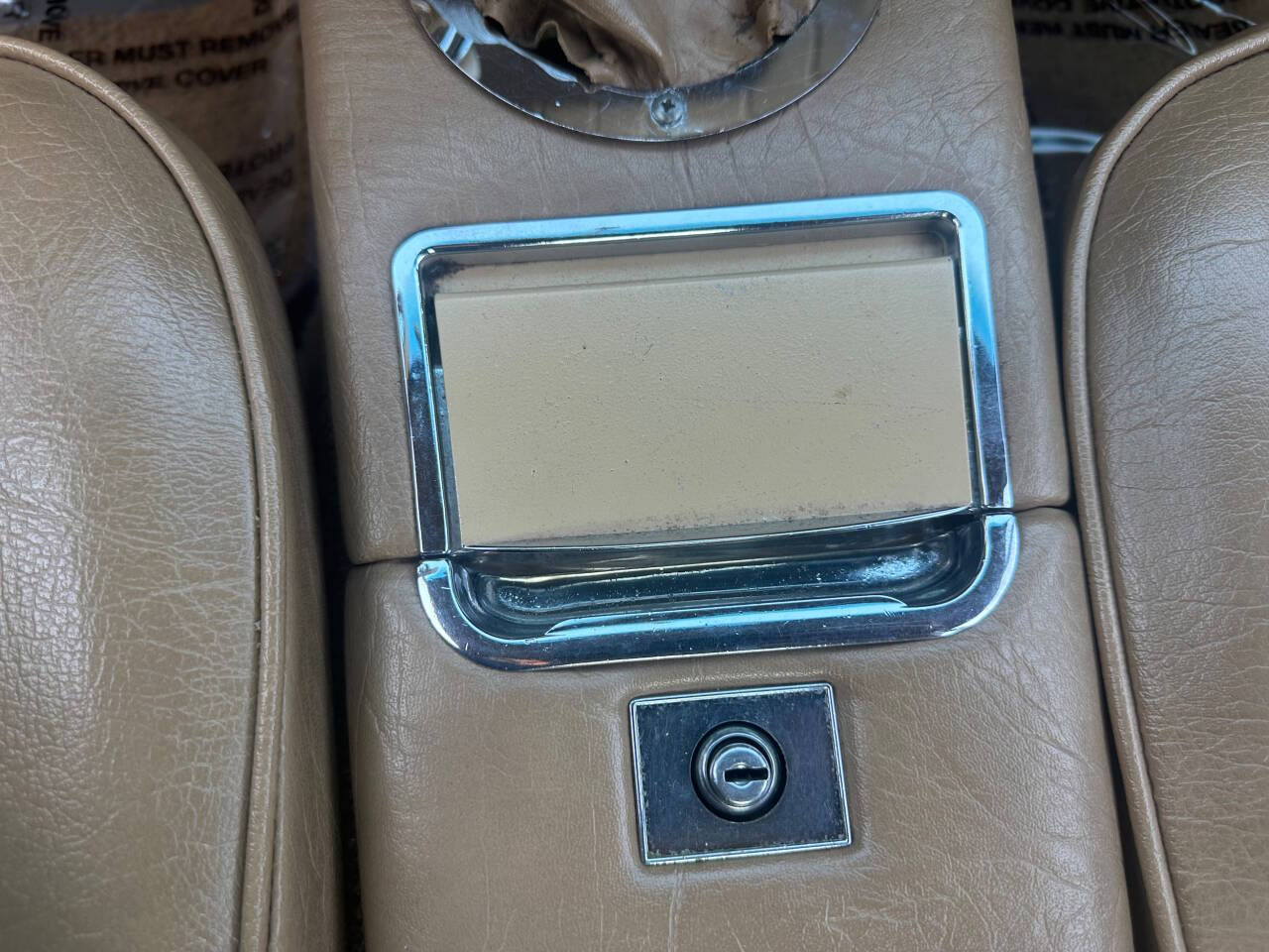 1963 Studebaker Avanti 38