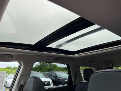 2025 Nissan Pathfinder Platinum