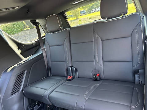 2025 GMC Yukon Elevation