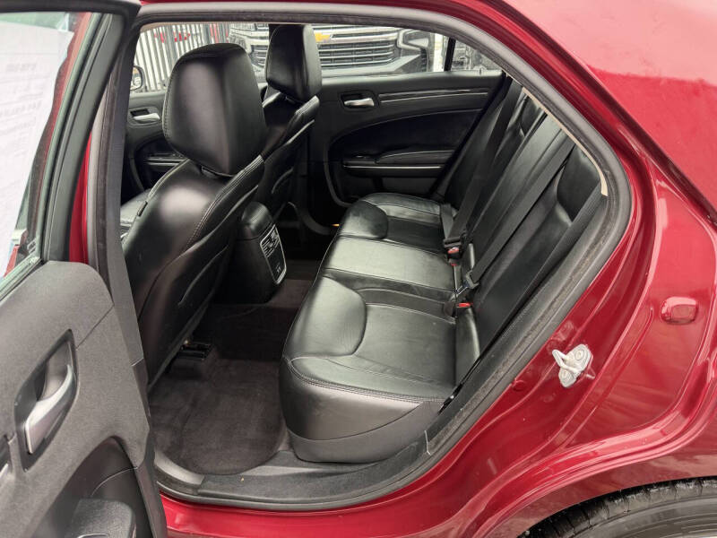 2017 Chrysler 300 Limited