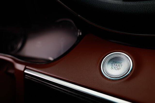 2022 Genesis GV70 2.5T Standard