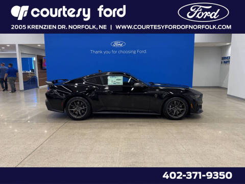 2025 Ford Mustang Dark Horse