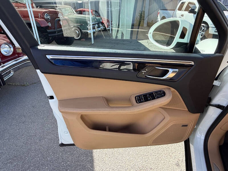 2017 Porsche Macan