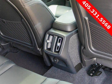 2023 Volvo XC40 B5 Plus Bright Theme