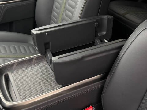 2024 Rivian R1T Adventure