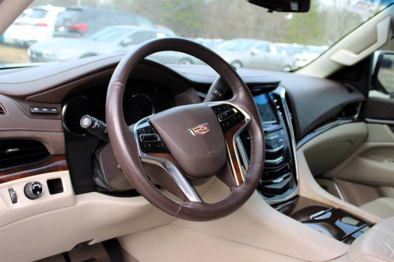 2017 Cadillac Escalade ESV Luxury