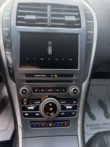 2017 Lincoln MKZ Reserve