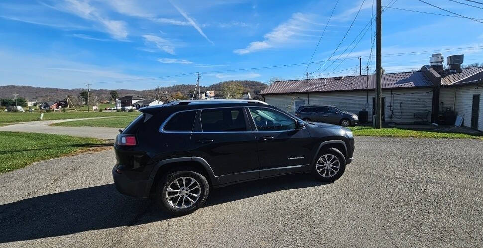 2019 Jeep Cherokee for sale at Art's Used Cars in Winfield, WV