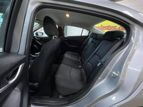 2016 Mazda MAZDA3 i Sport