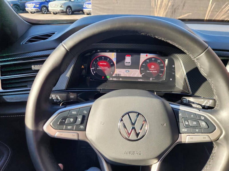 2025 Volkswagen Atlas Cross Sport SEL Premium R-Line 4Motion