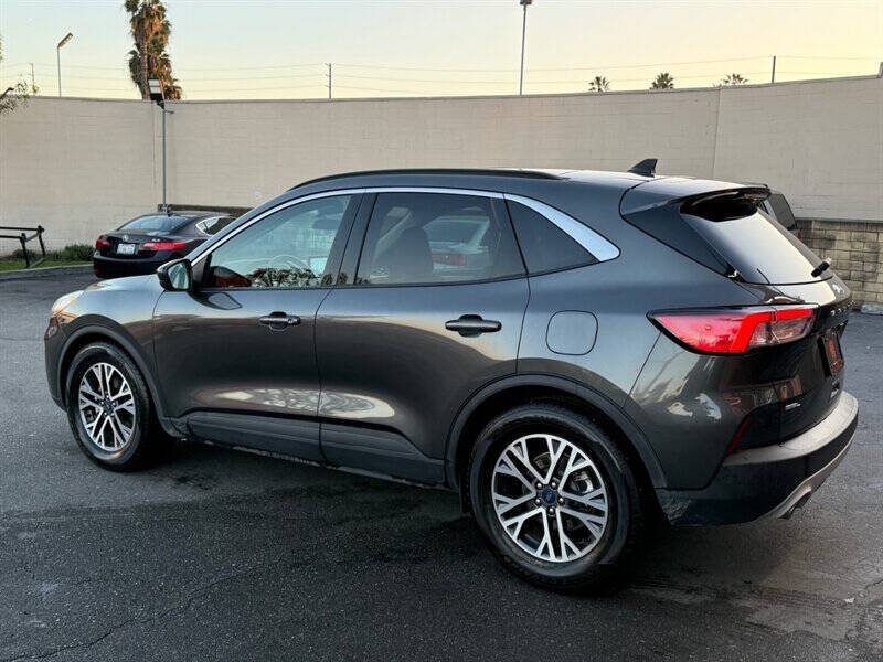 2020 Ford Escape SEL