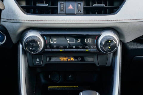 2021 Toyota RAV4 Hybrid XLE Premium