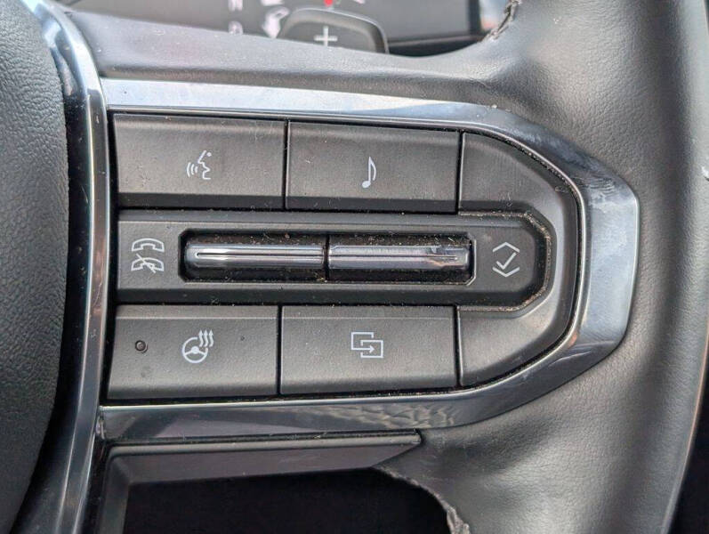 2025 GMC Yukon Elevation