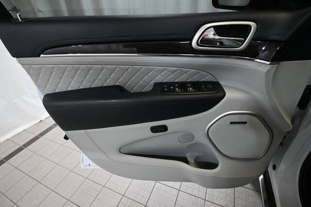 2020 Jeep Grand Cherokee Summit