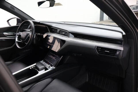 2019 Audi e-tron quattro Prestige