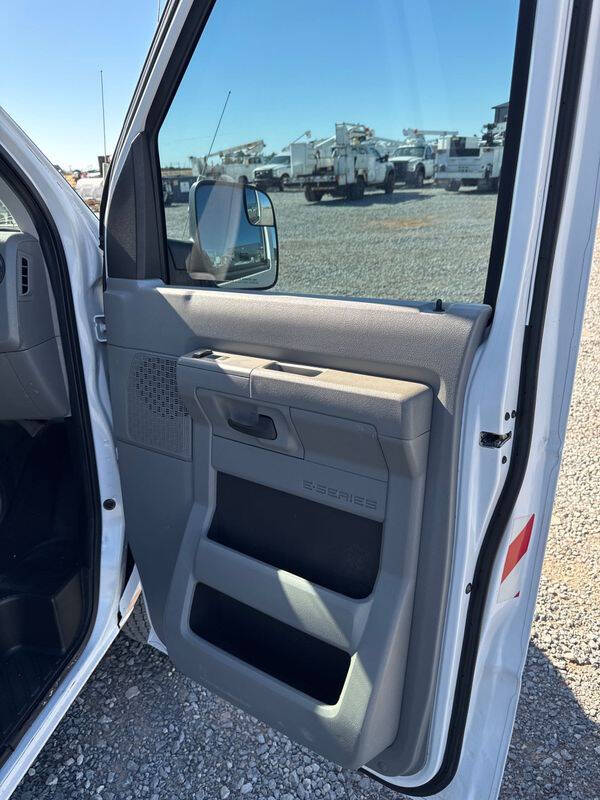 2011 Ford E-Series E-350 SD