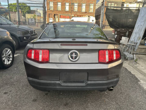 2010 Ford Mustang V6