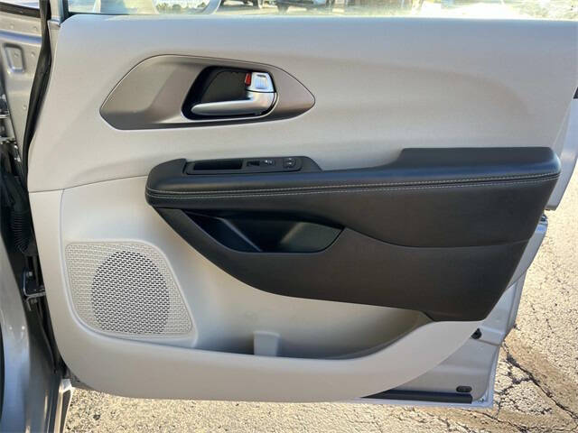 2021 Chrysler Pacifica Hybrid Touring L