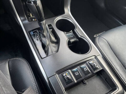 2017 Toyota Camry Hybrid XLE