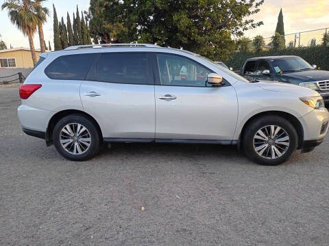 2018 Nissan Pathfinder S