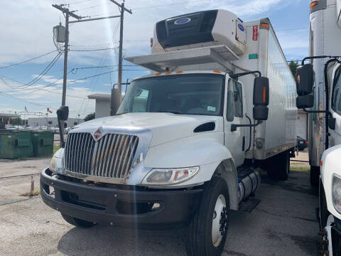 2017 International DuraStar 4300 for sale at STARS AUTO SALE in Crandall TX