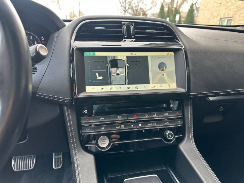 2019 Jaguar F-PACE S