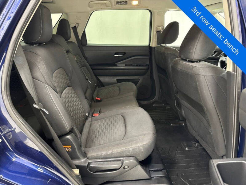 2022 Nissan Pathfinder S