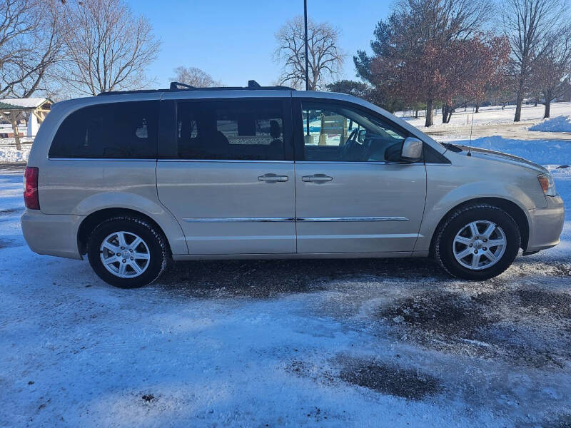 Used 2013 Chrysler Town & Country Touring with VIN 2C4RC1BG6DR638361 for sale in Terre Haute, IN