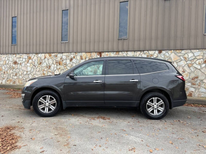 Used 2015 Chevrolet Traverse 2LT with VIN 1GNKVHKD1FJ312976 for sale in Maysville, KY