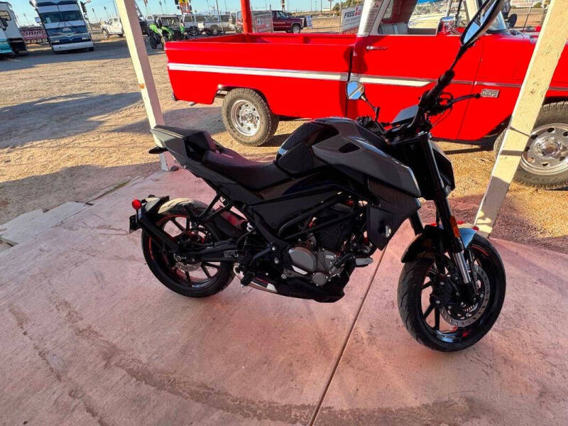 2023 CFMoto 300