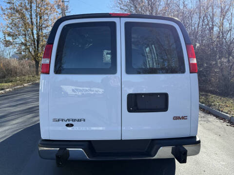 2024 GMC Savana 2500
