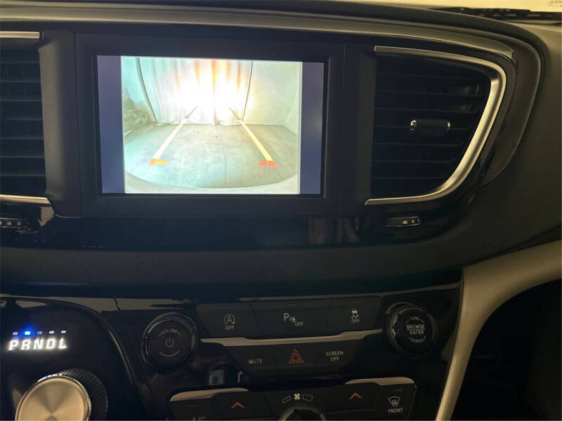 2020 Chrysler Pacifica Touring L